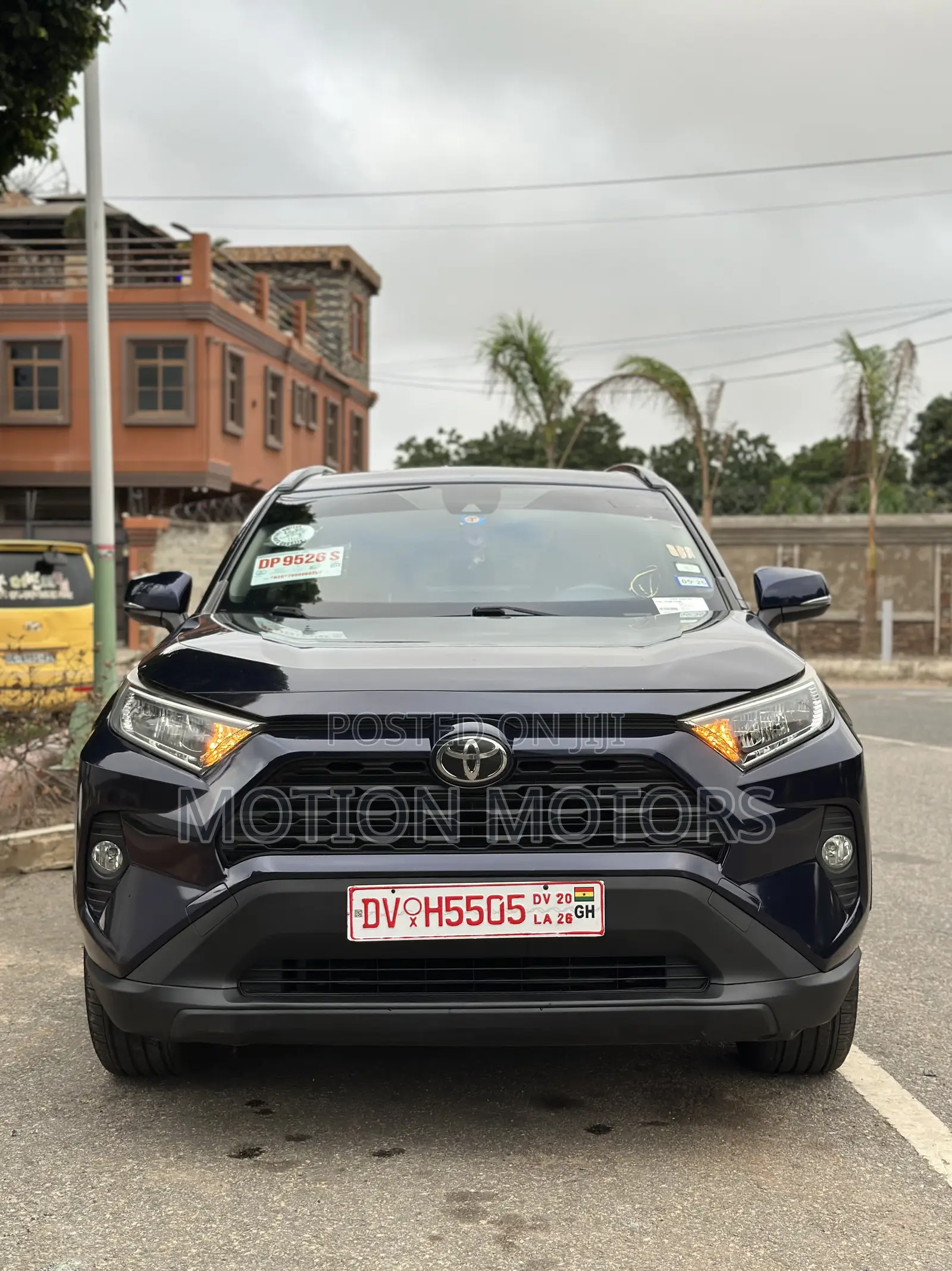 Toyota RAV4 XLE Premium AWD 2019