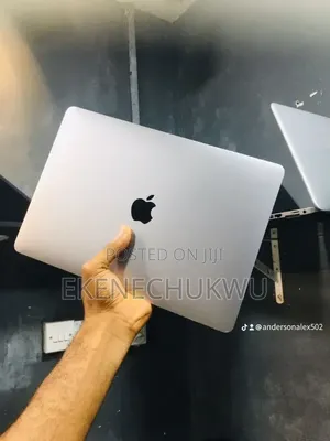 New Laptop Apple MacBook Pro 2019 1GB Apple M1 SSD 512GB
