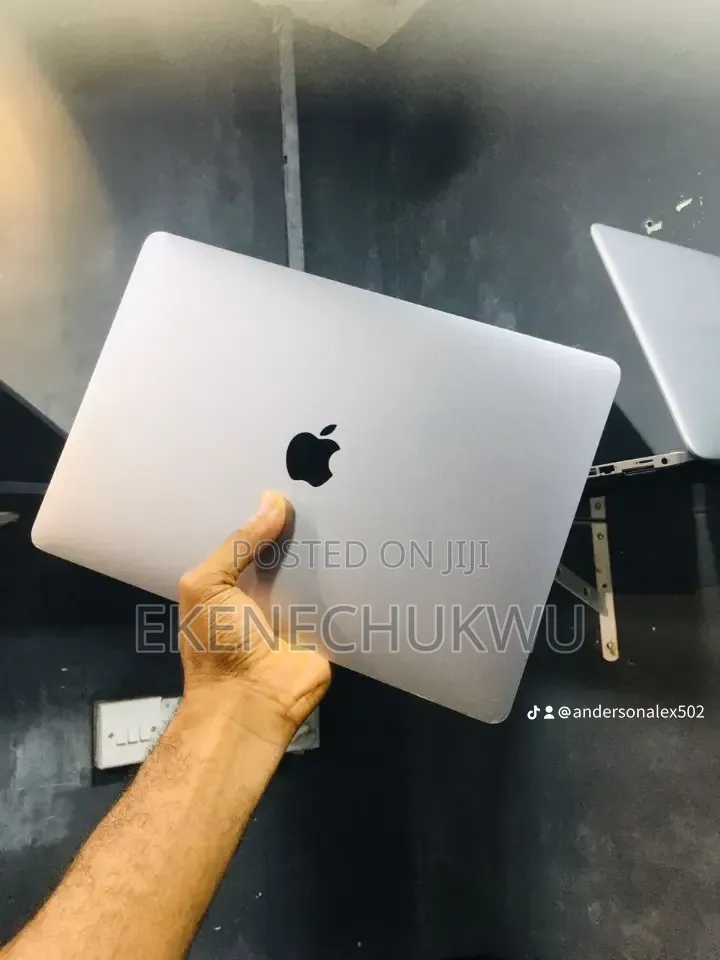 New Laptop Apple MacBook Pro 2019 1GB Apple M1 SSD 512GB