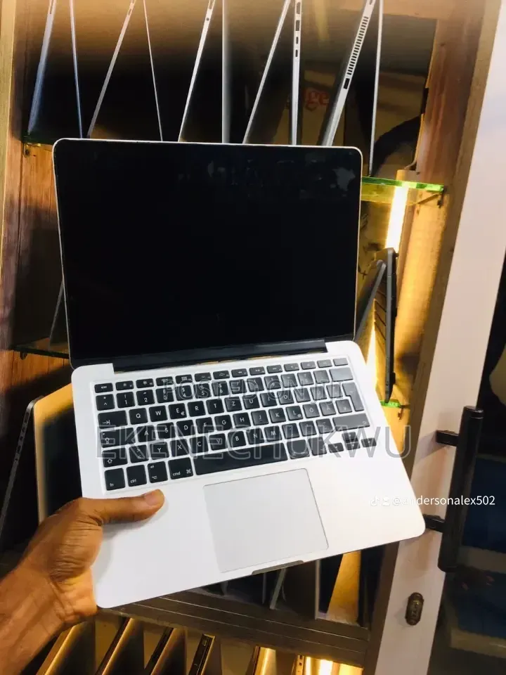 New Laptop Apple MacBook Pro 2019 1GB Apple M1 SSD 512GB