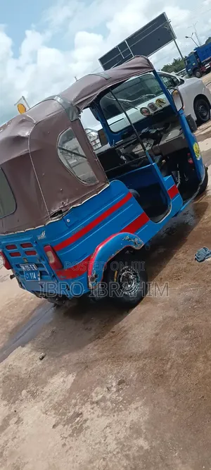 Bajaj RE 2020 Blue
