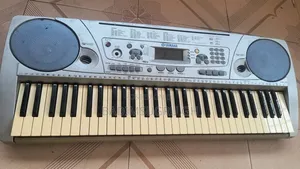 Yamaha PSR275