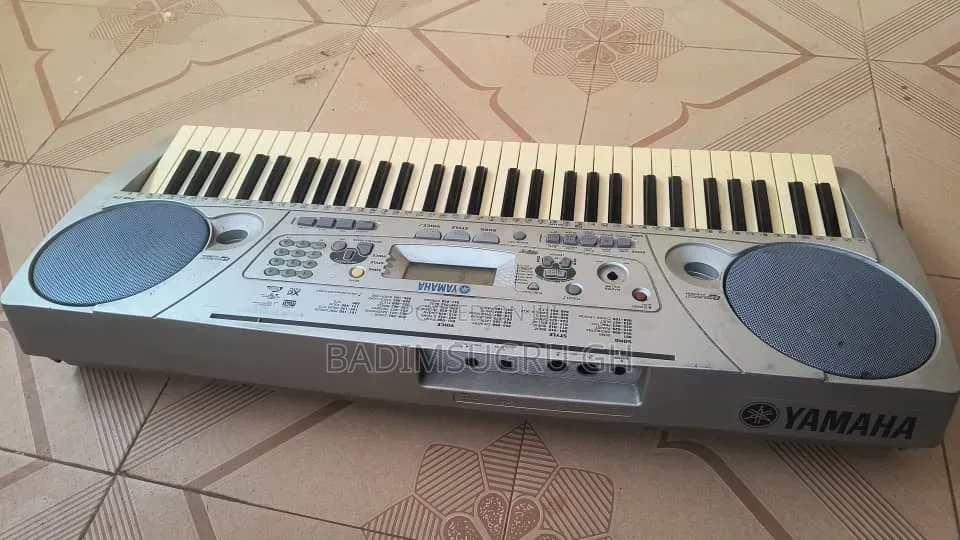 Yamaha PSR275