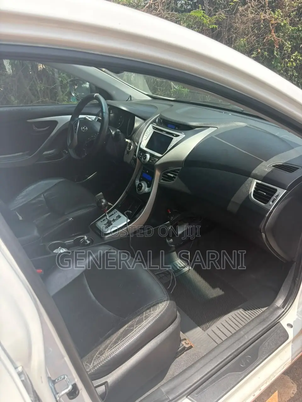 Hyundai Elantra Limited Sedan FWD (1.8L 4cyl 6A) 2013 White