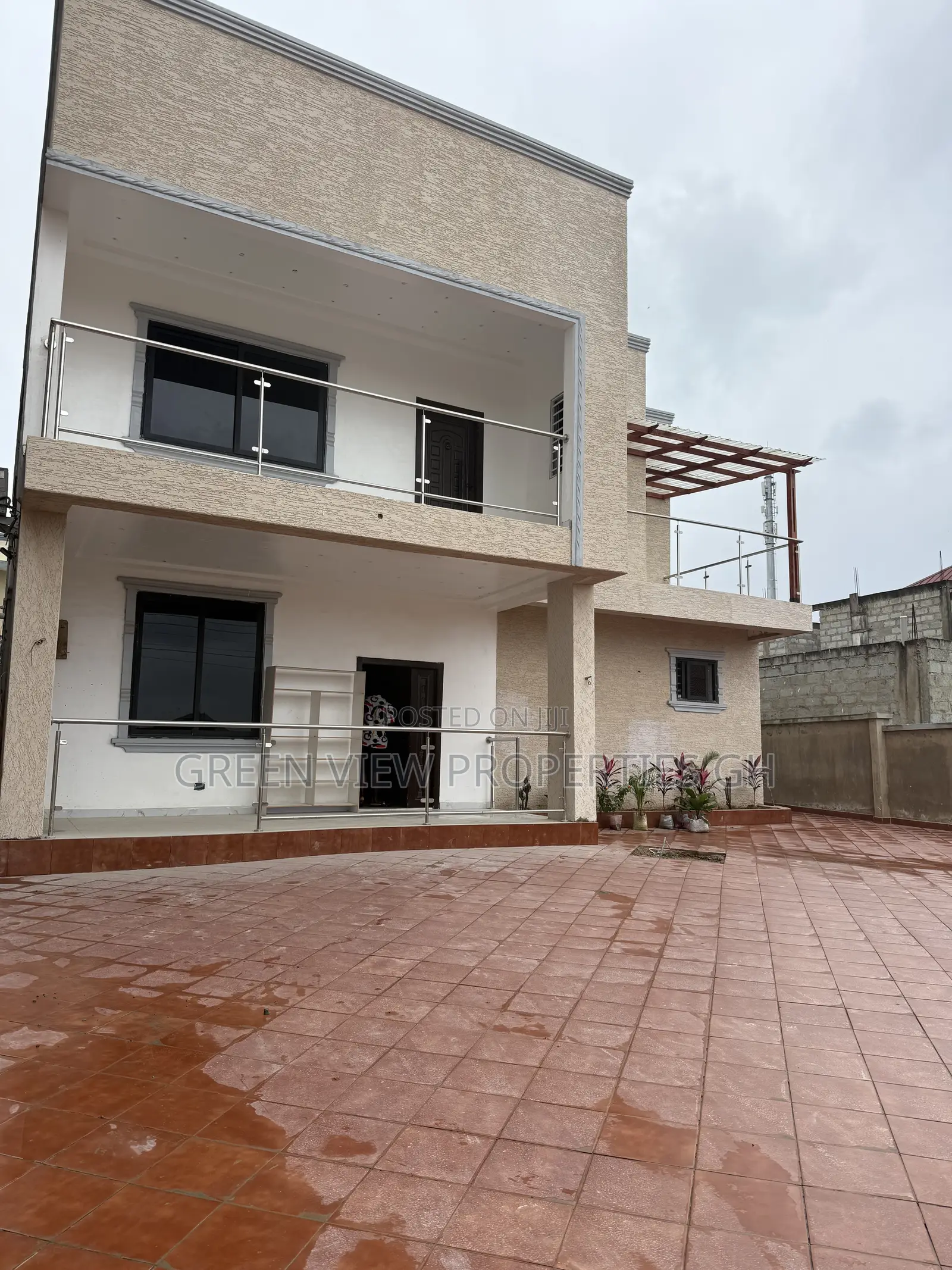 5bdrm Duplex in Kwabenya for sale