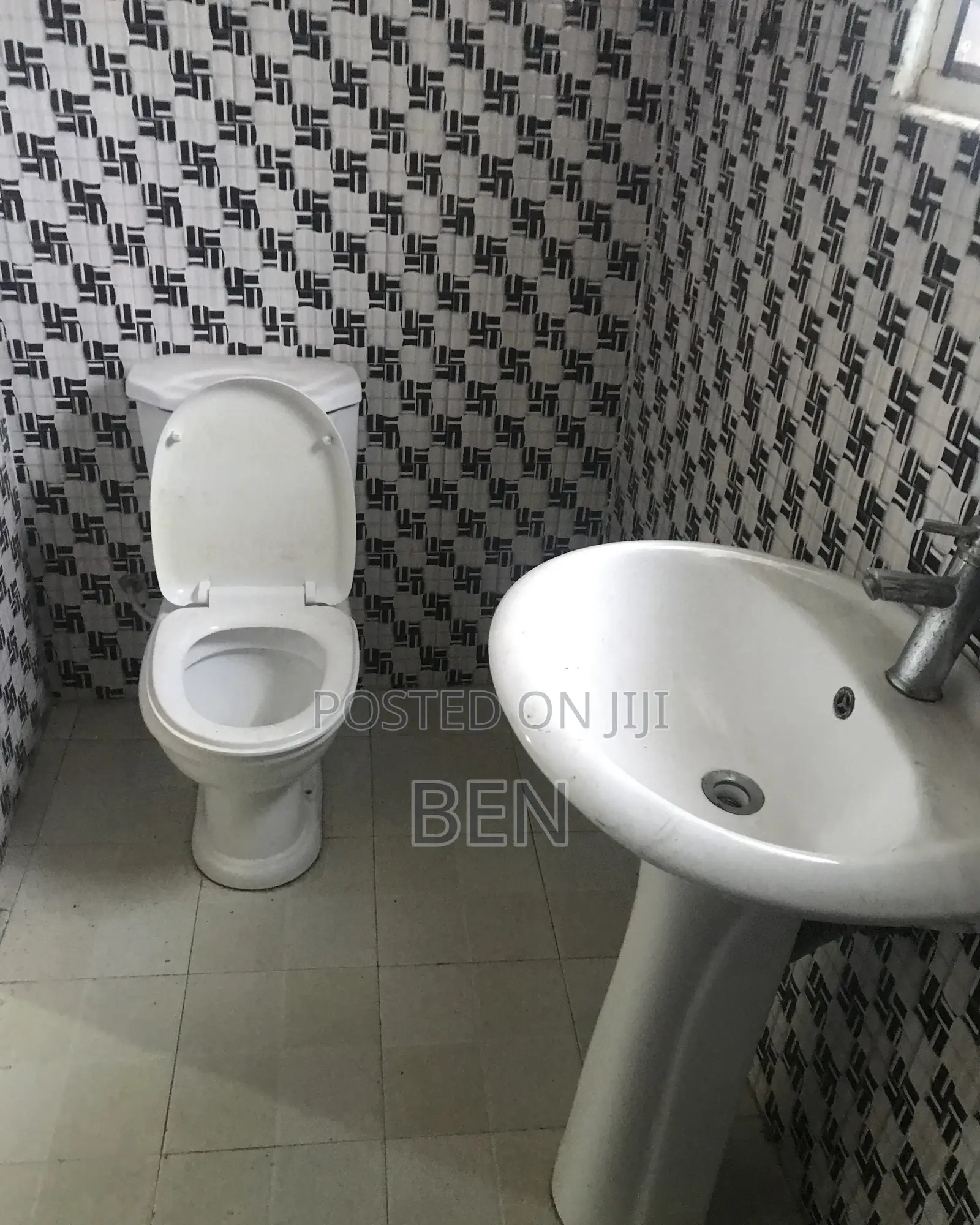 2bdrm House in Abelenkpe, Mosque Area for rent