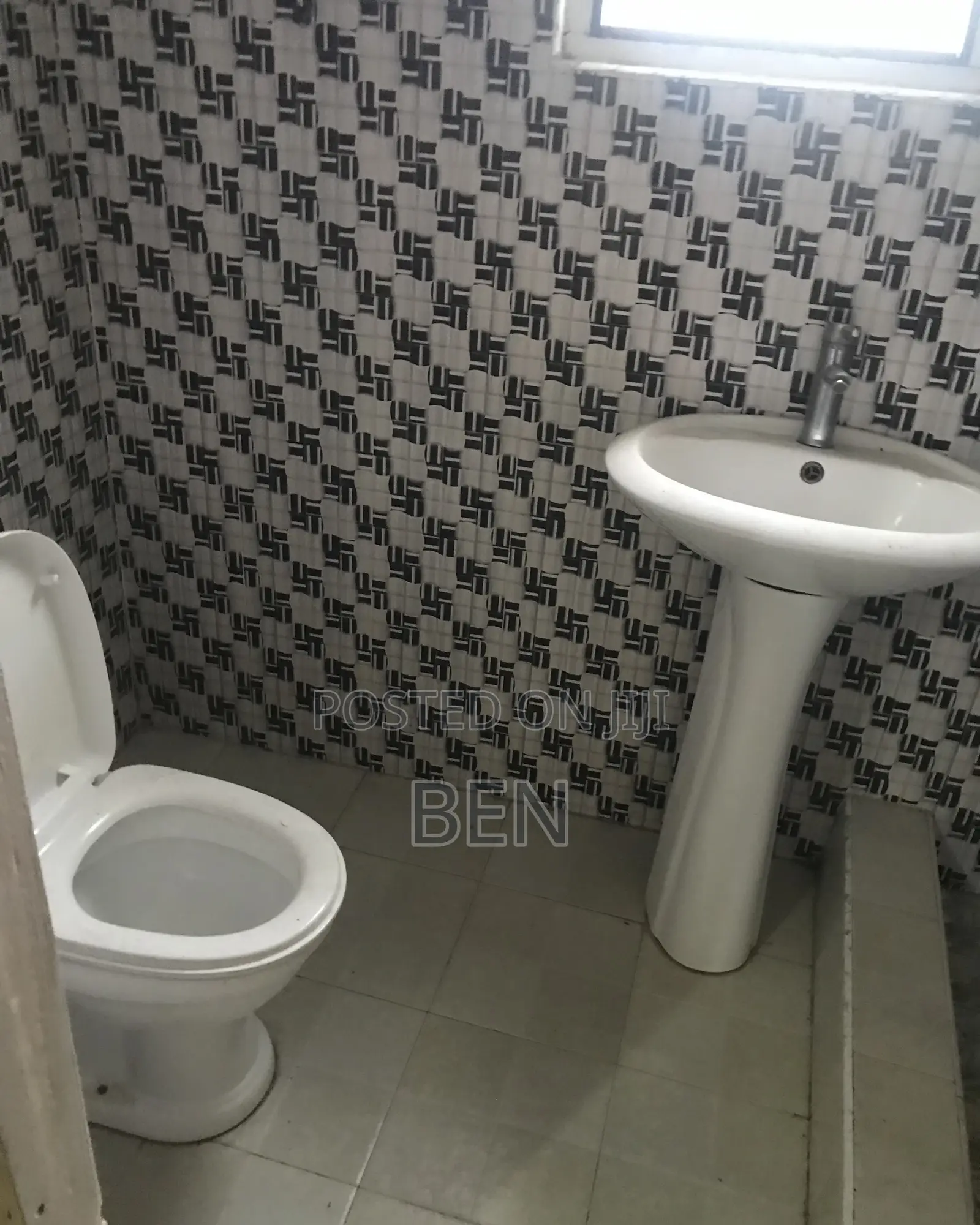 2bdrm House in Abelenkpe, Mosque Area for rent