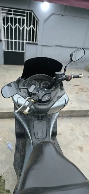 Honda Gold Wing 2022 Silver