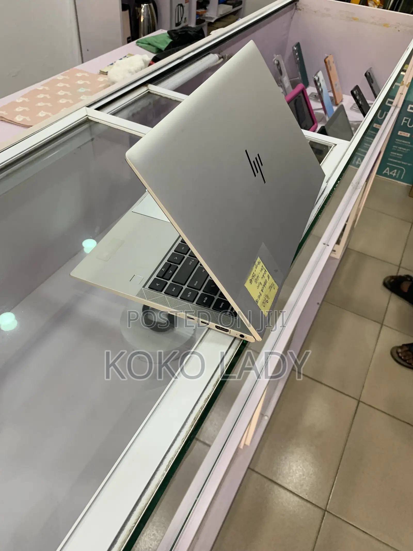 Laptop HP EliteBook 845 G8 16GB Intel SSHD (Hybrid) 256GB