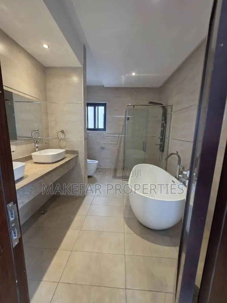 4bdrm House in East Legon for rent