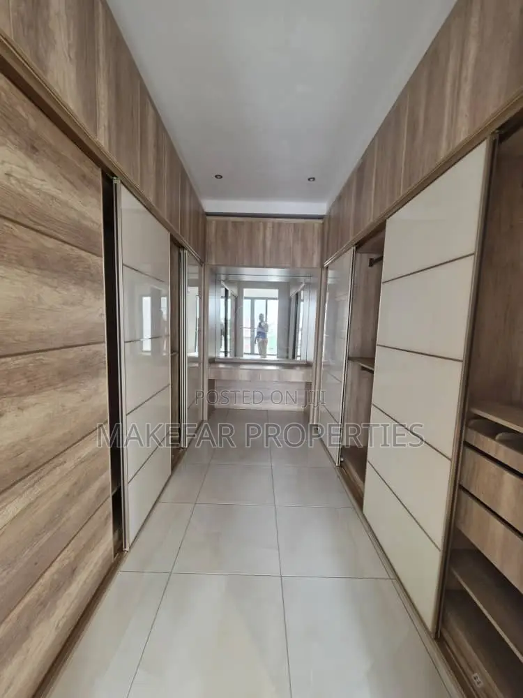 4bdrm House in East Legon for rent