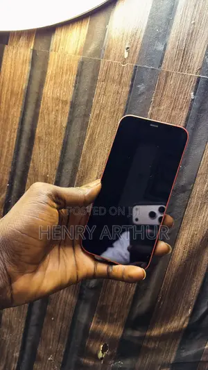Apple iPhone 12 64 GB Red