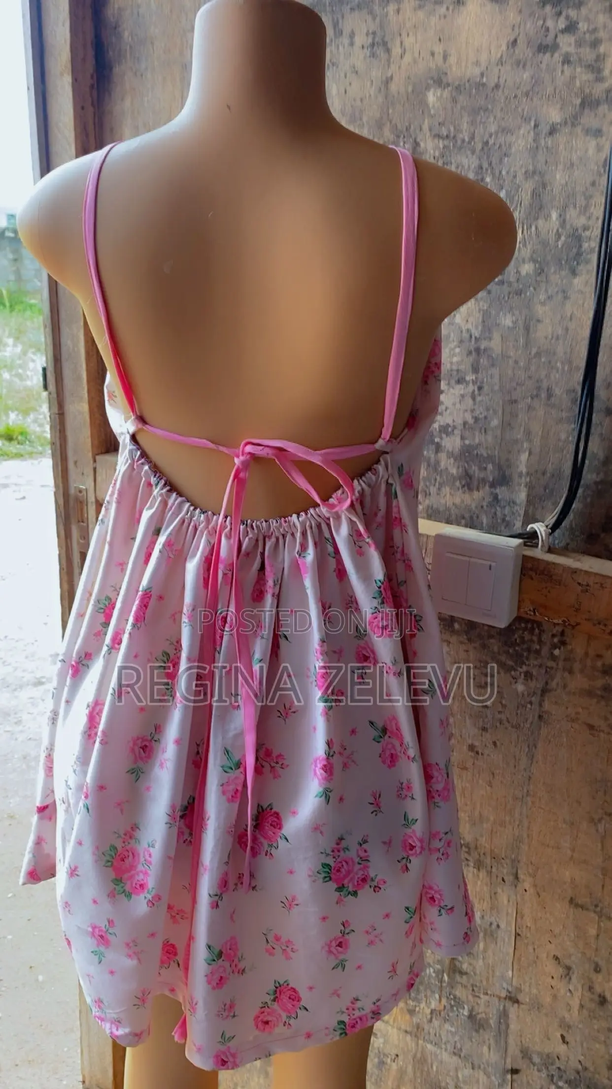 Hot Backless Dress With Built-in Tube,convenient for All Occasions