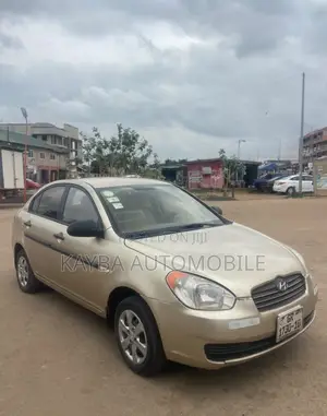 Hyundai Accent 2013 Gold