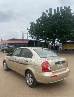 Hyundai Accent 2013 Gold
