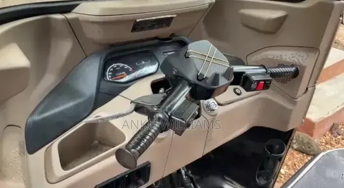 Bajaj RE 2025 Black