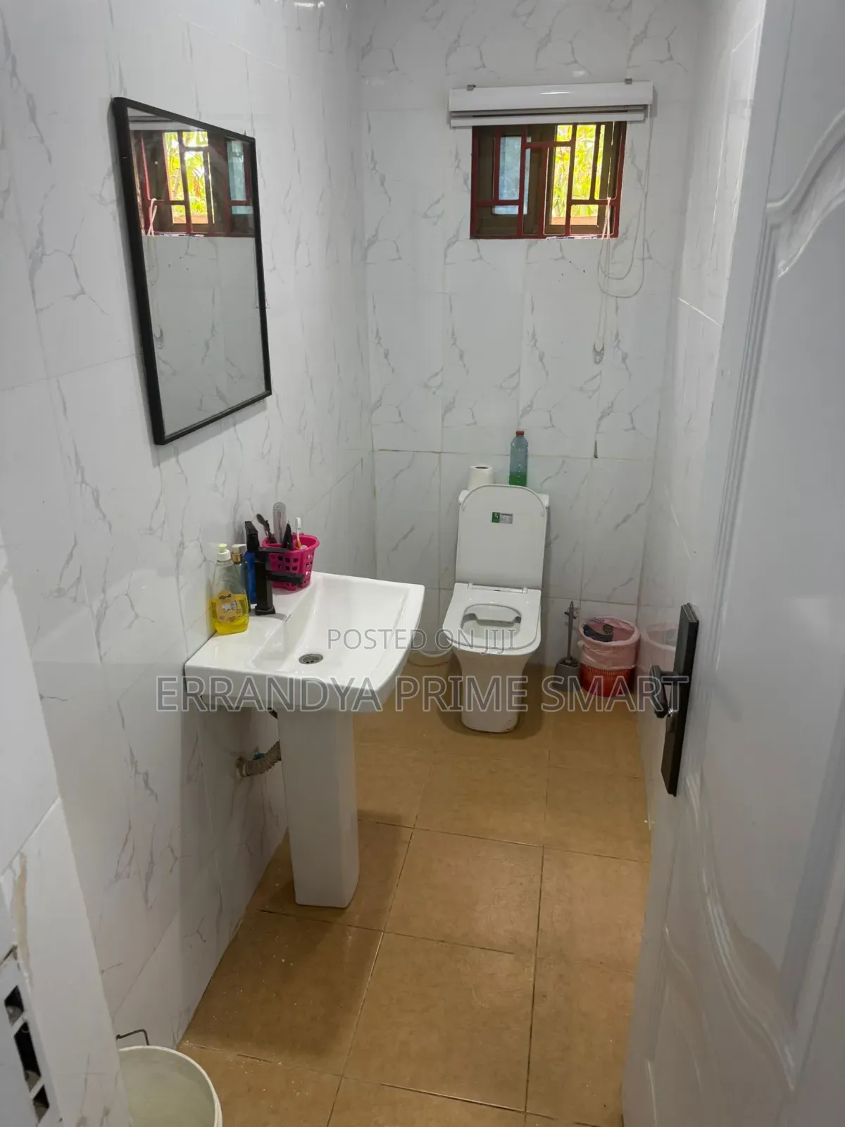 3bdrm House in Kfc, Manhean for sale