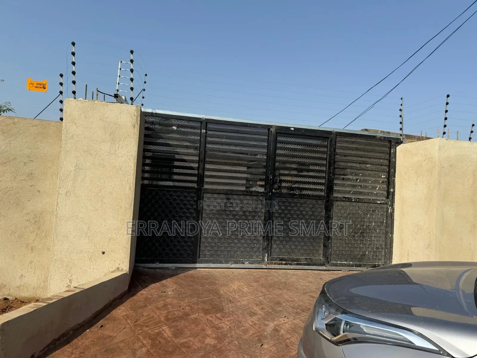 3bdrm House in Kfc, Manhean for sale