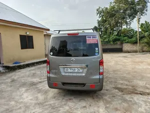 Nissan Caravan (Urvan) 2014 Grey