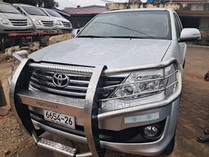 Toyota Fortuner 2012 Silver