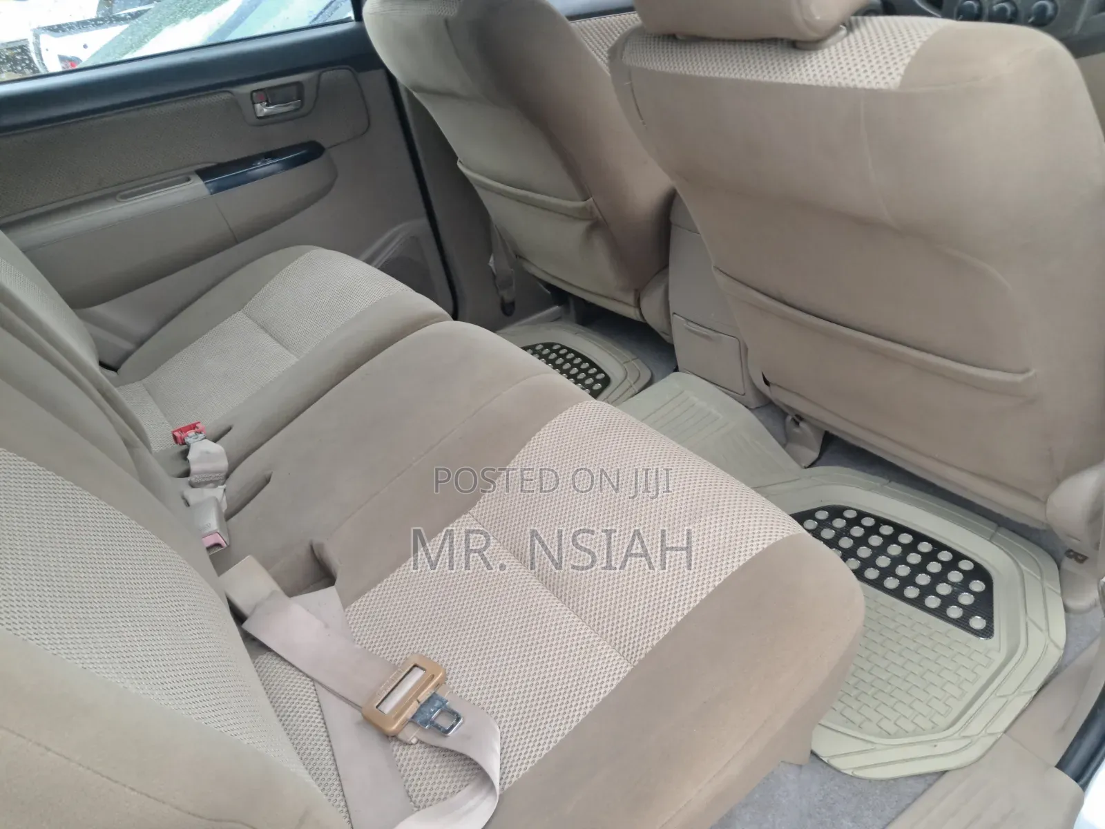 Toyota Fortuner 2012 Silver