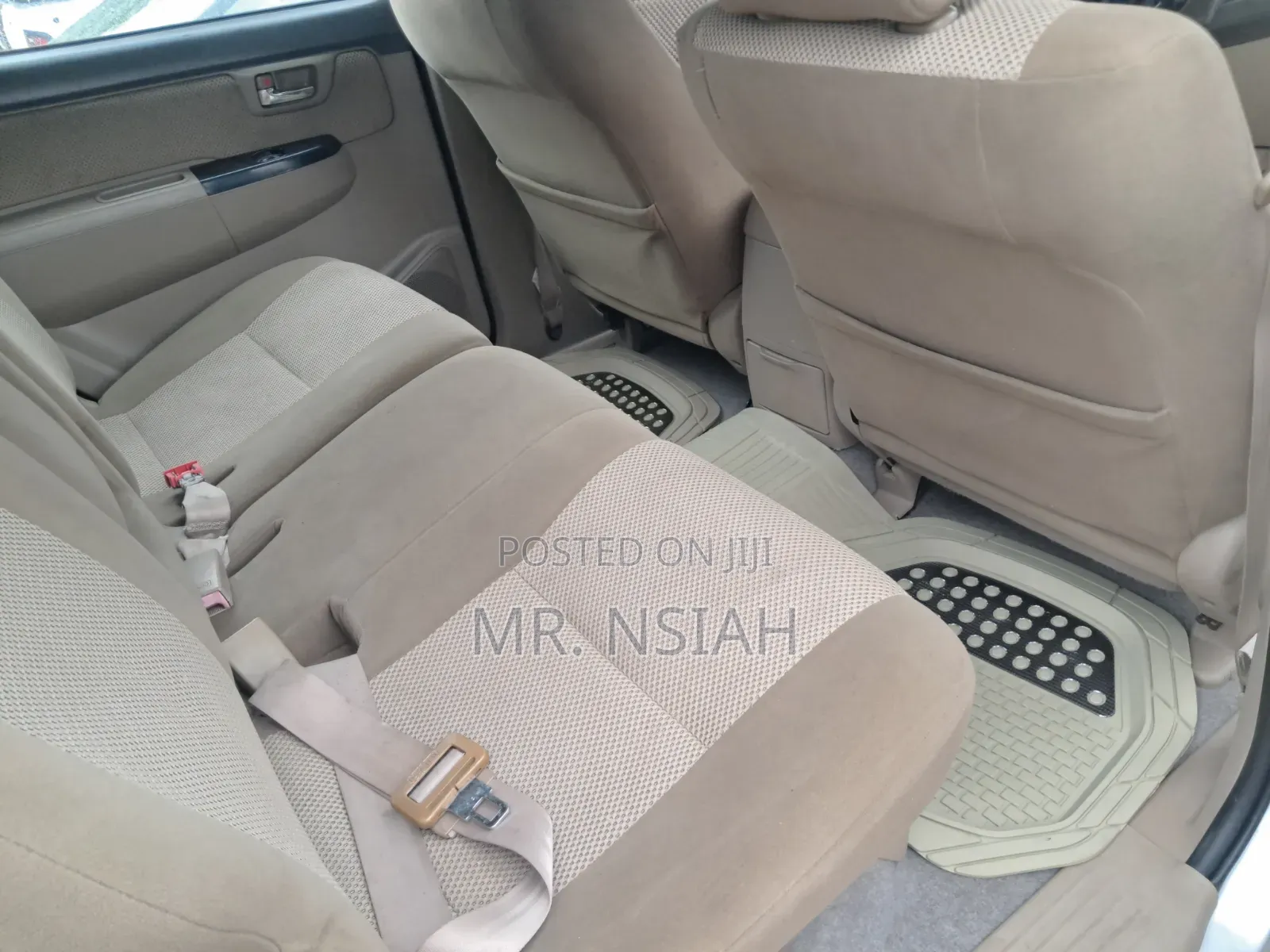 Toyota Fortuner 2012 Silver
