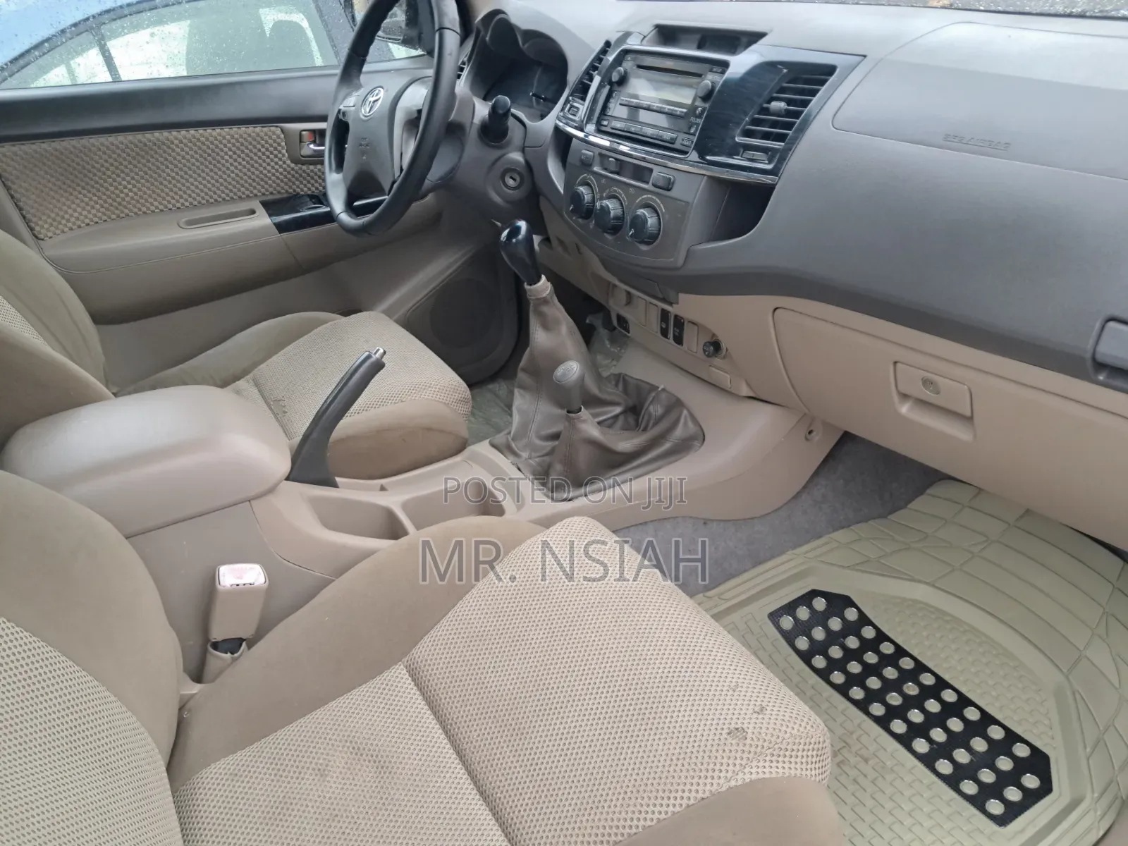 Toyota Fortuner 2012 Silver