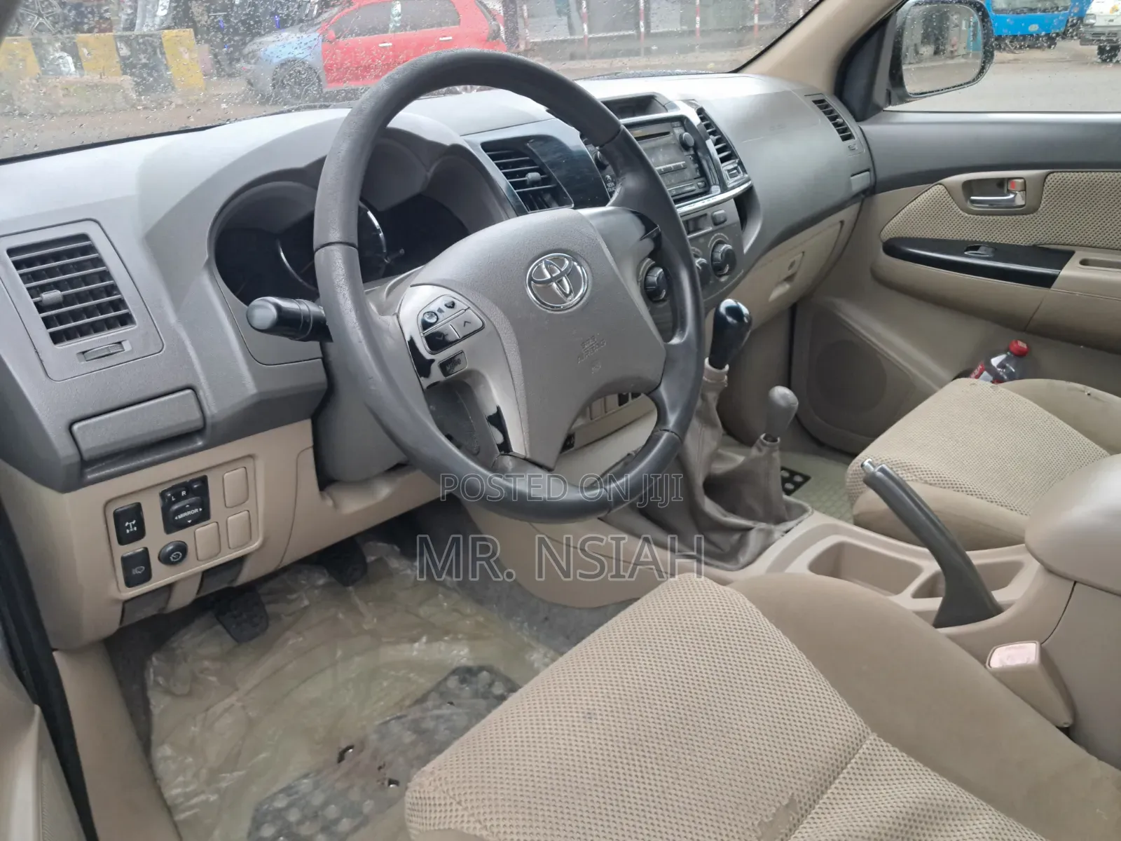 Toyota Fortuner 2012 Silver