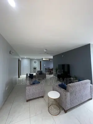 3bdrm Penthouse in East Legon, Boundary Road Area for rent
