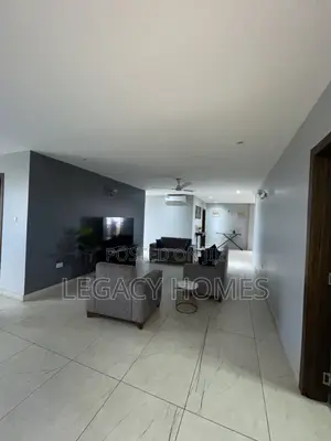 3bdrm Penthouse in East Legon, Boundary Road Area for rent