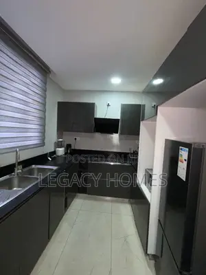 3bdrm Penthouse in East Legon, Boundary Road Area for rent
