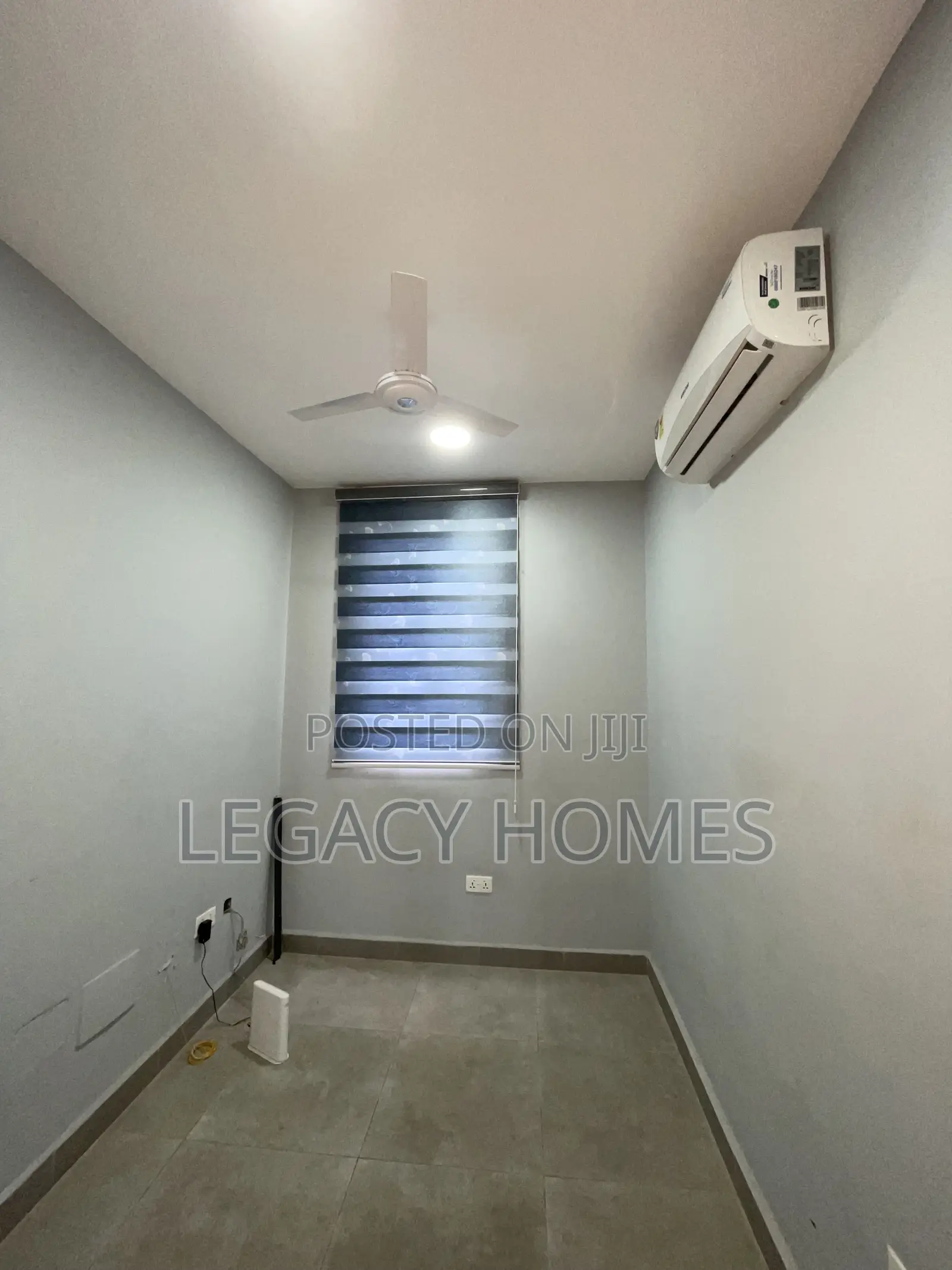3bdrm Penthouse in East Legon, Boundary Road Area for rent