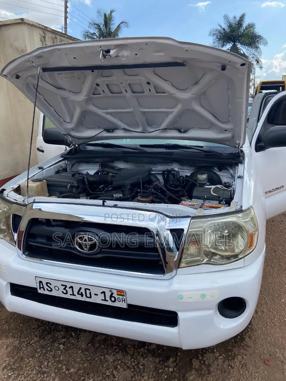 Toyota Tacoma 2011 White