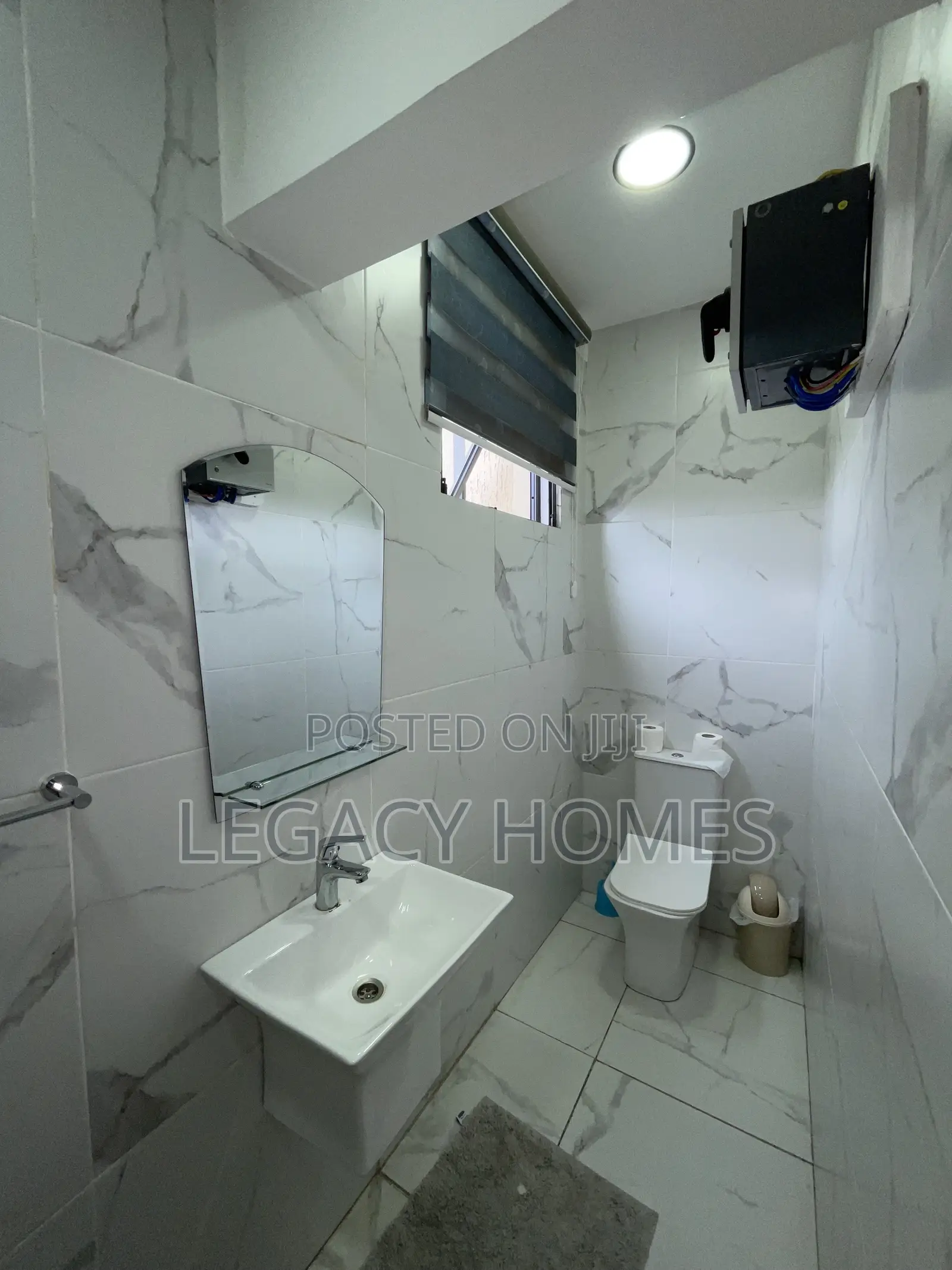 3bdrm Penthouse in East Legon, Boundary Road Area for rent
