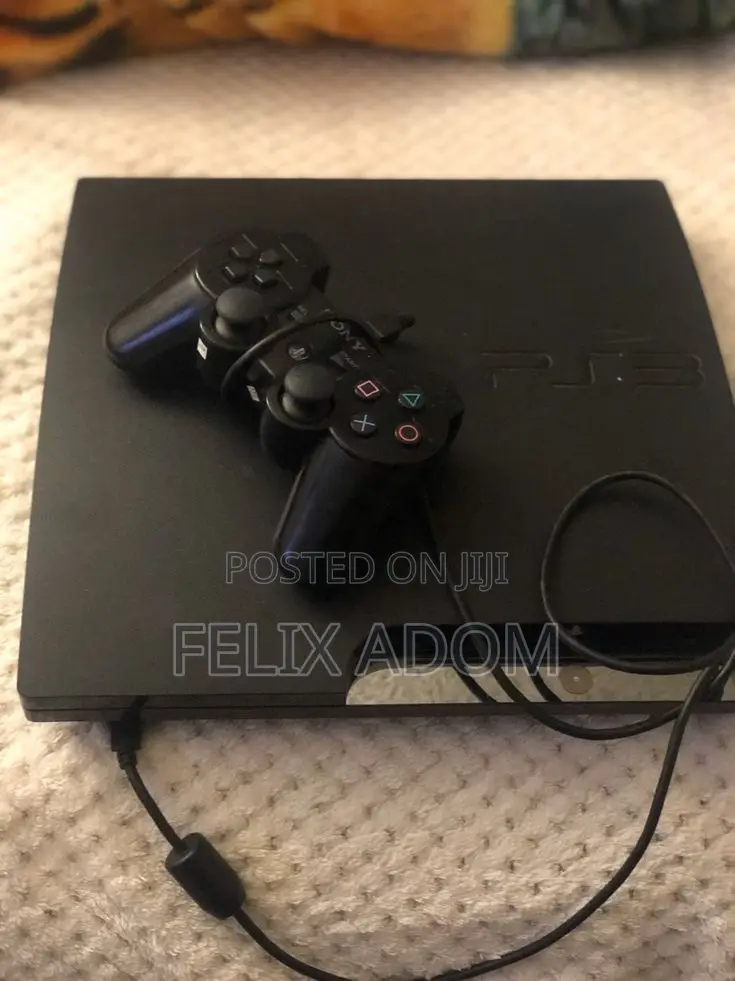 PS3 Slim Going for Cool