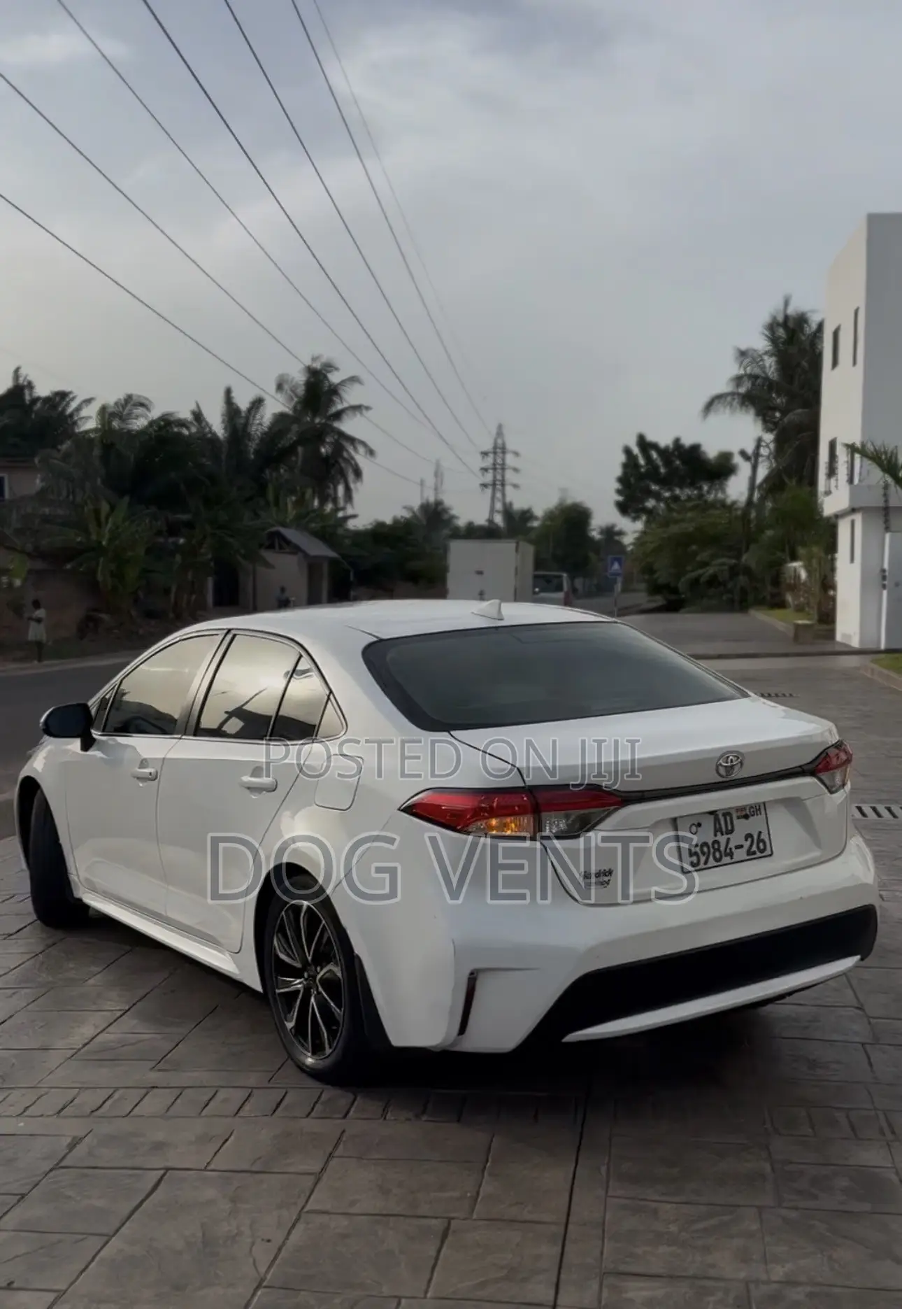 Toyota Corolla LE 2020 White