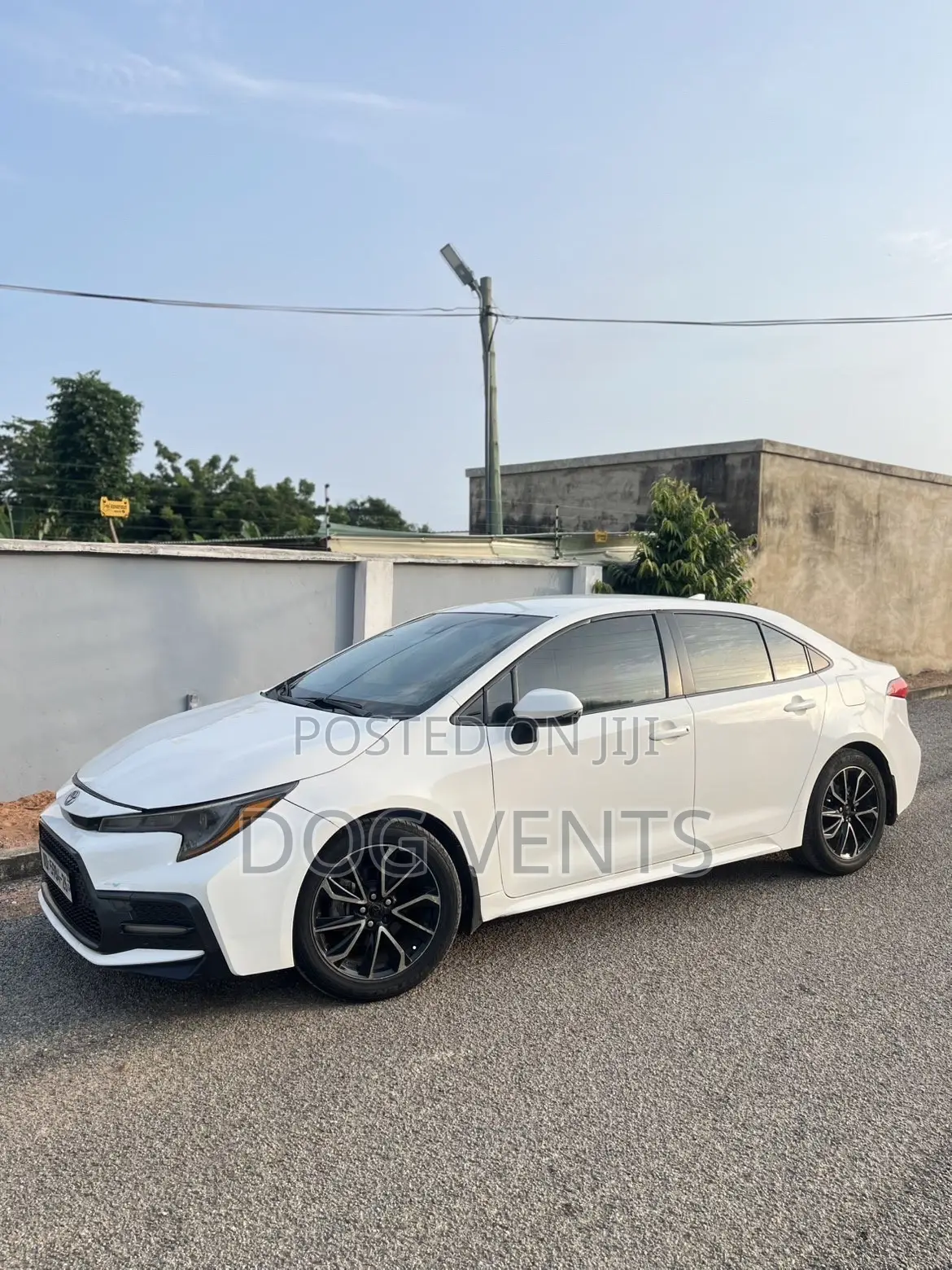 Toyota Corolla LE 2020 White