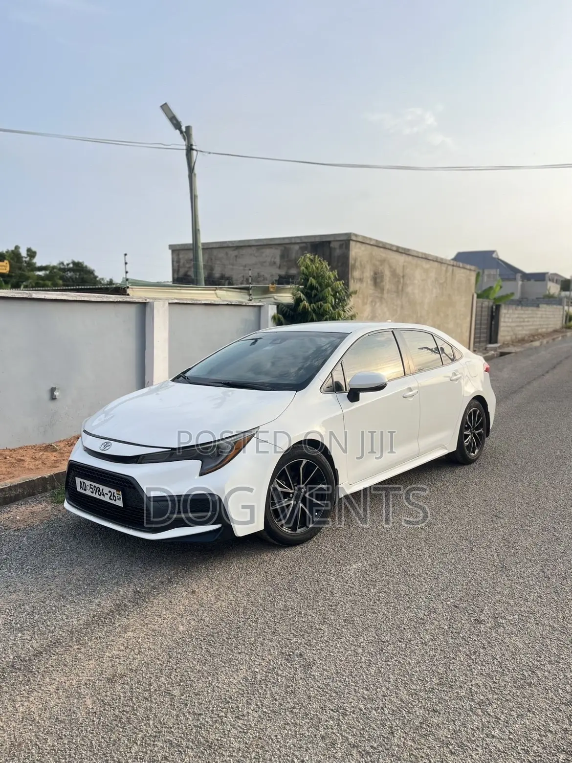 Toyota Corolla LE 2020 White