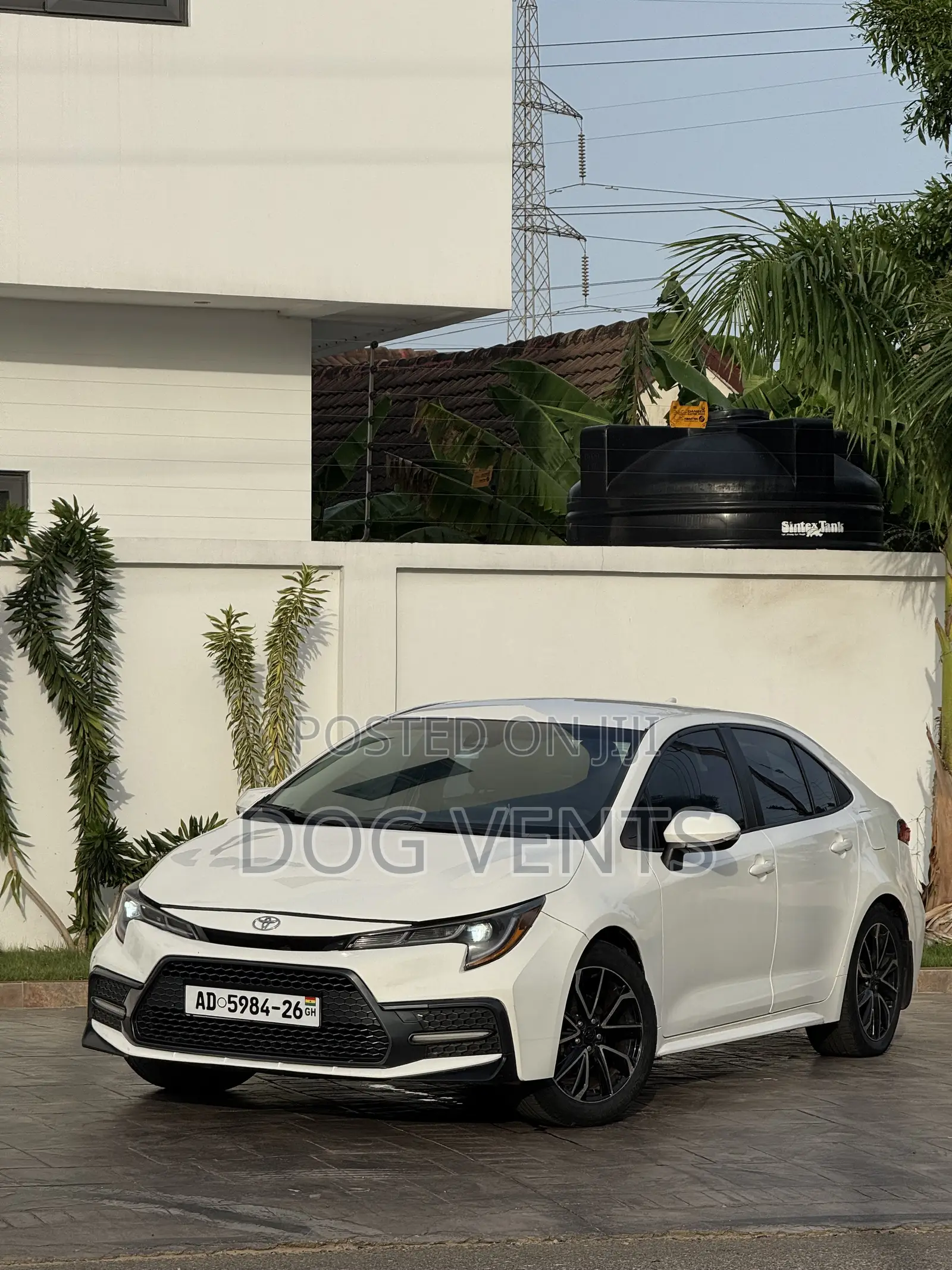 Toyota Corolla LE 2020 White