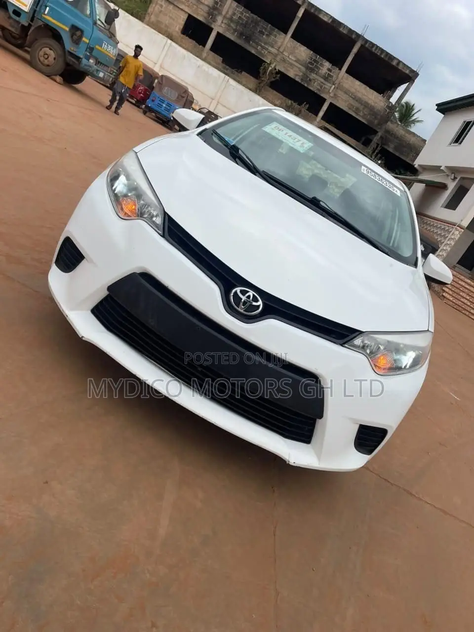 Toyota Corolla LE 4dr Sedan (1.8L 4cyl CVT) 2016 White