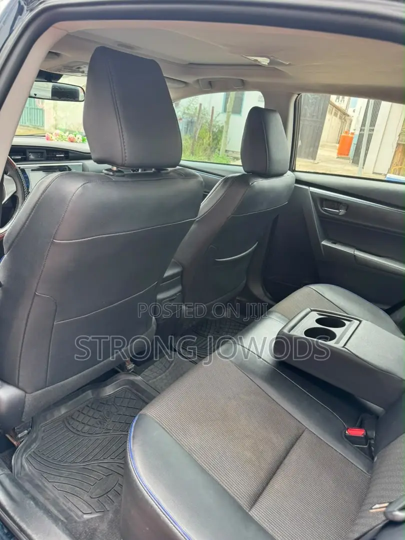 Toyota Corolla SE Special Edition 4dr Sedan (1.8L 4cyl CVT) 2017 Black