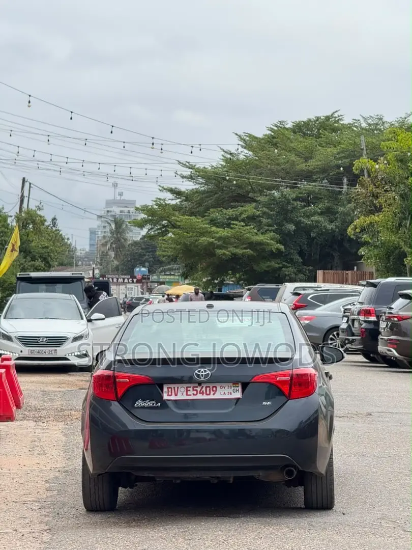 Toyota Corolla SE Special Edition 4dr Sedan (1.8L 4cyl CVT) 2017 Black