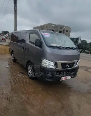 Nissan Caravan (Urvan) 2015 Grey