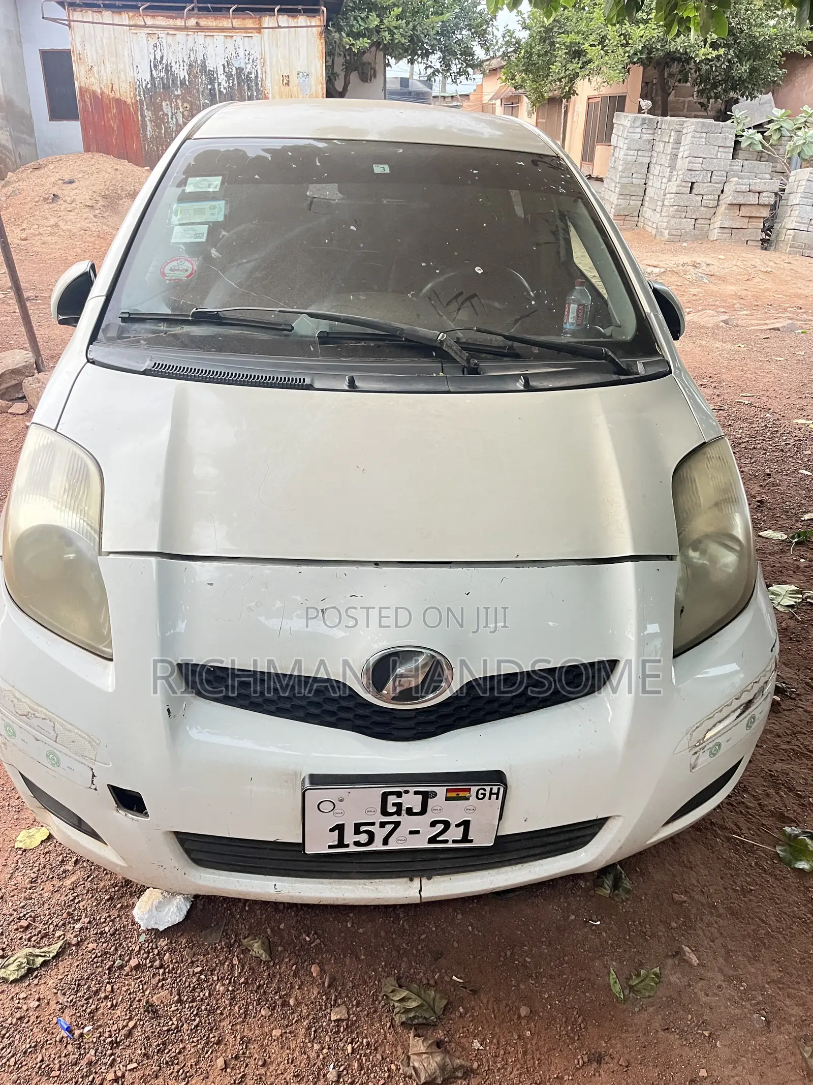 Toyota Vitz 1.3 FWD 3dr 2008 White