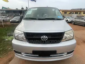 Toyota HiAce 2012 Silver