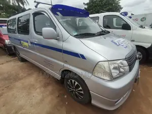Toyota HiAce 2012 Silver