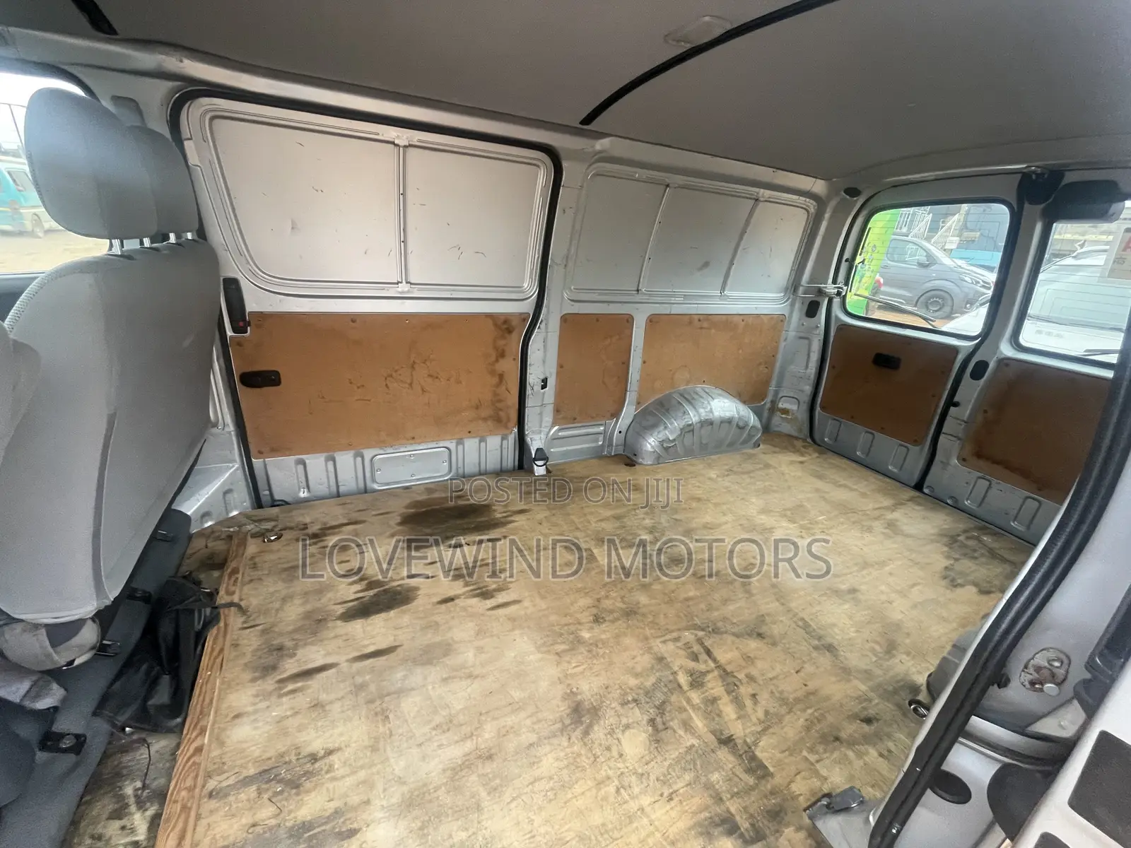 Toyota HiAce 2012 Silver