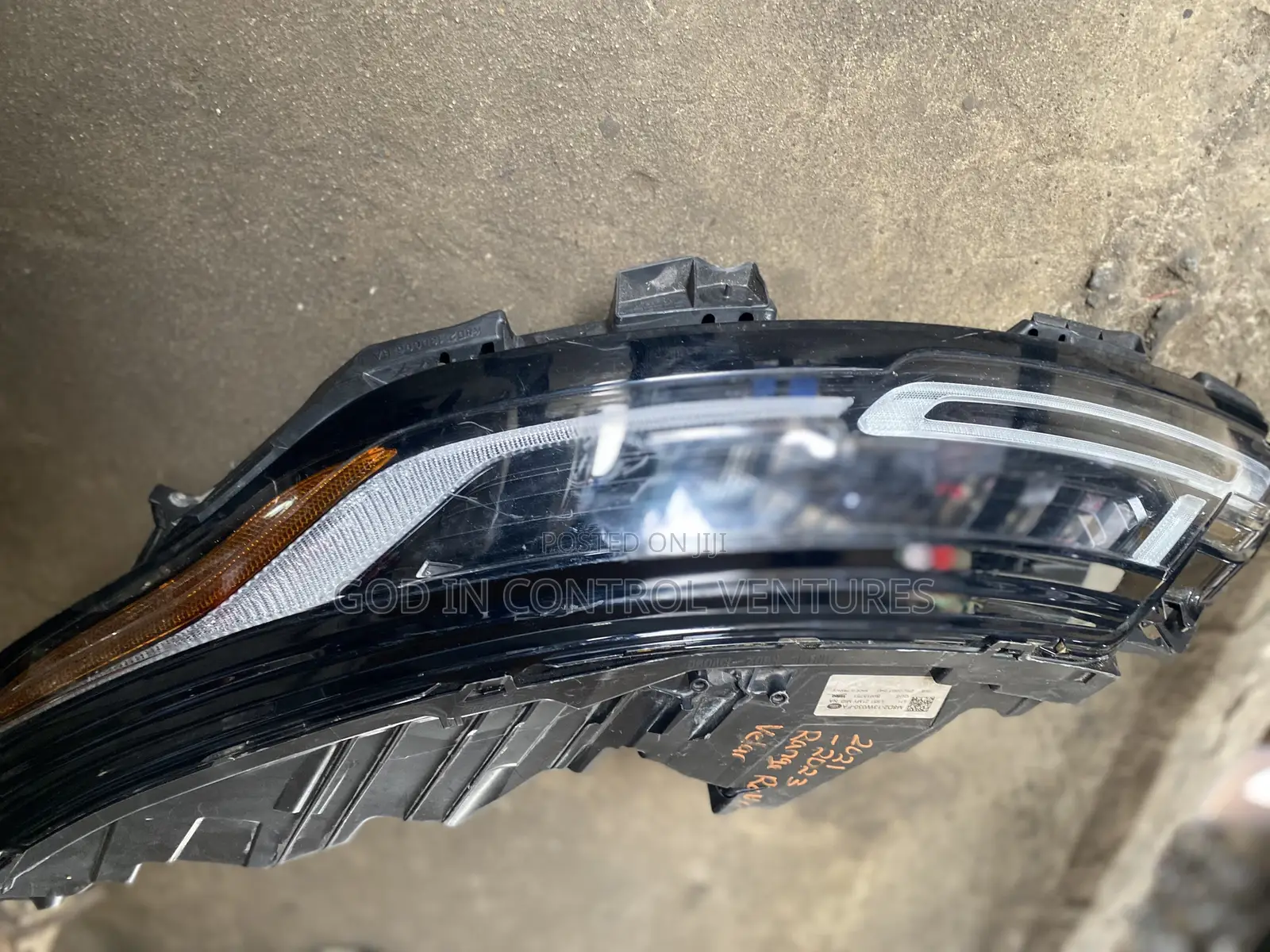 Range Rover Velar 2022 Headlight