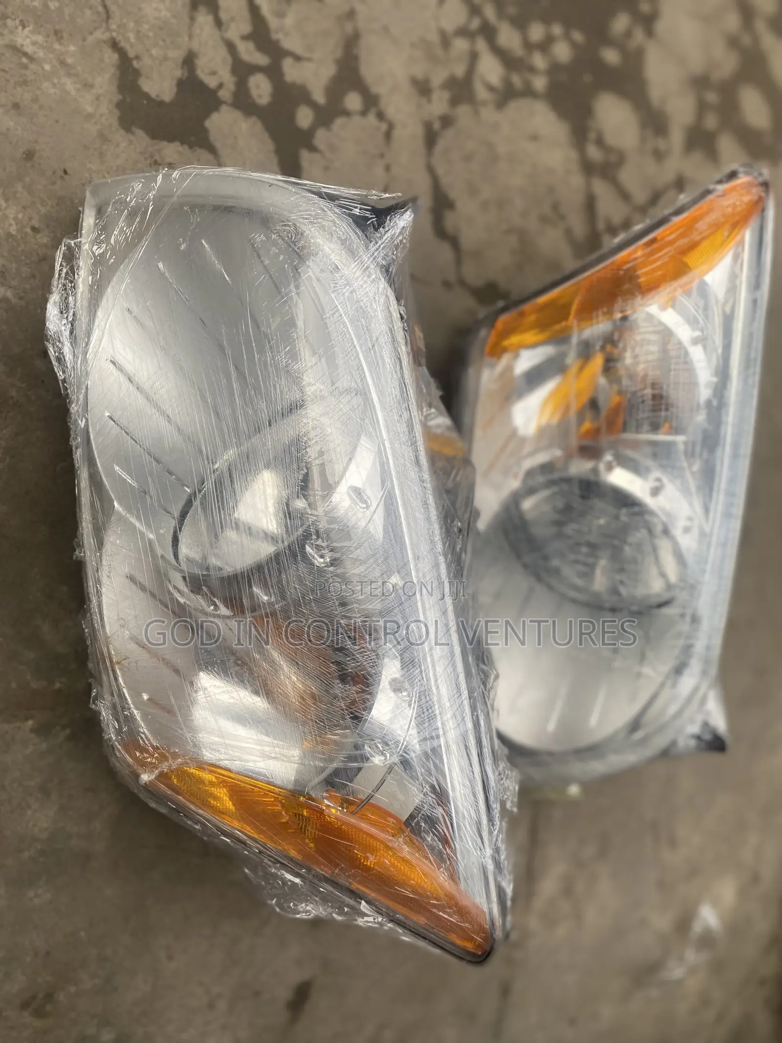 Dodge Caliber Headlight