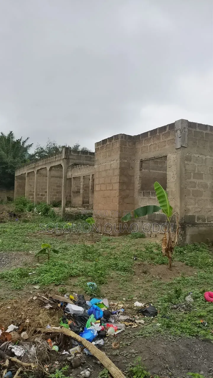5bdrm House in Squado Ventures, Anyaa for sale
